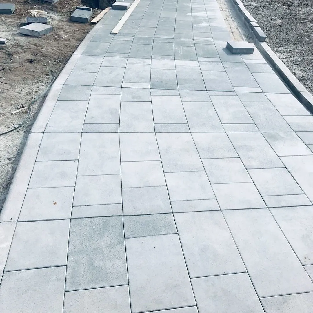 Строительная плитка в Ставрополе и области. Цена строительной плитки от 65 руб./м3. Доставка плитки по городу и области собственным грузовым автотранспортом. Разгрузка строительного товара на объекте заказчика манипулятором Плитка в Ставрополе. Оптом и в розницу тротуарная плитка в Ставрополе и области